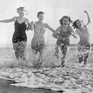 They got a kick out of the sea. Photo shows: Four of Hollywoods film actresses
