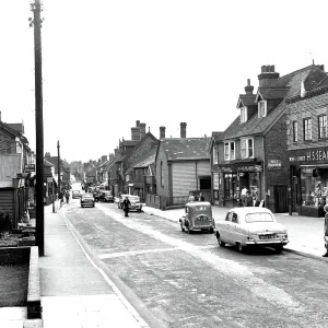 High Street seen from the North, Edenbridge Kent, which during recent years has been slightly developed. 17 September 1954 High Street seen from the North, Edenbridge Kent, which during recent years has been slightly developed. 17 September 1954