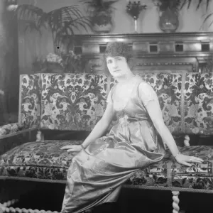 The Hunt the Slipper Ball at the savoy Miss Linder D Armond, of Chu Chin The Hunt the Slipper Ball at the savoy Miss Linder D Armond, of Chu Chin
