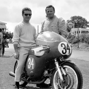 Isle of man, United Kingdom: Italys G. Milani (No 34) sits on his 248 Aernacchi Isle of man, United Kingdom: Italys G. Milani (No 34) sits on his 248 Aernacchi
