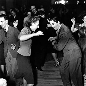 JITTERBUG 1940s dance / dancing / party season / celebration / happy vintage news
