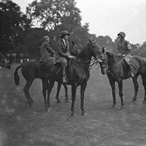 Ladies Mounted Sports at Ranelagh Lady Victoria Fielding ( left ) and Miss C Wardrop 1925