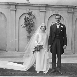 Lady Evelyn Herbert weds. Lady Evelyn Herbert and Mr Brograve C Beauchamp were