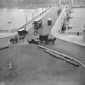 Lambeth Bridge. 1932