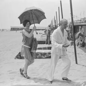 En el Lido Miss Iris Ford y Conde Maurice De Bosdari 25 de agosto de 1926. En el Lido Miss Iris Ford y Conde Maurice De Bosdari 25 de agosto de 1926.