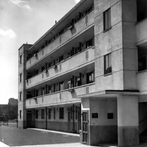 Minerva Estate Print: Bethnal Green Flats, 1948 Minerva Estate Print: Bethnal Green Flats, 1948