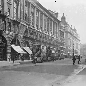 London Piccadilly, Showing Piccadilly Hotel ( left ) 20 May 1927