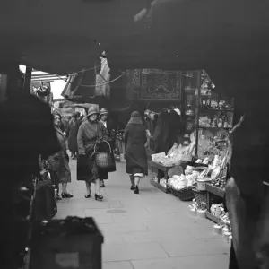 London - The Typical Street Market scene, Lambeth Walk 18 October 1932 History