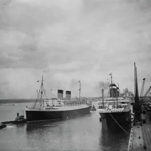 Mauretania Print: Ocean Liner Departing America for Southampton