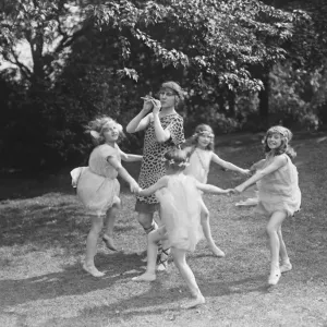 Miss Italia Contis pupils dancing for the officers garden fete 23 July 1920