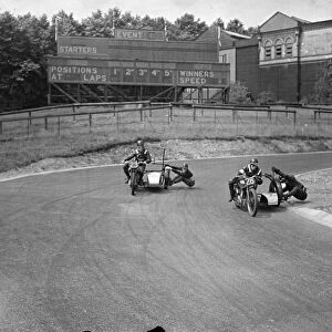 Motor cyclists had a final practice on the Crystal Palace Road Racing Circuit for