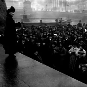 Mrs Pankhurst Adressing a meeting in Trafalgar Square 17th February 1917 Mrs Pankhurst Adressing a meeting in Trafalgar Square 17th February 1917