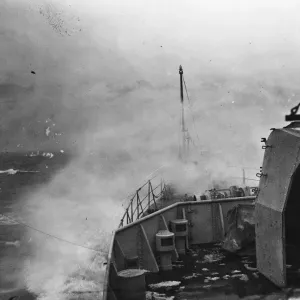 The North Sea Patrol. Minesweepers of the Royal Navy, free from the hazardous war service