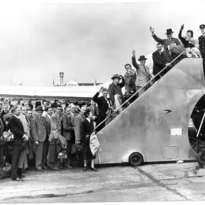 BOAC Comet Passengers Boarding Print BOAC Comet Passengers Boarding Print
