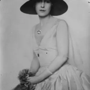 La esposa del primer ministro como dramaturga. La condesa Margit Bethlen, esposa del húngaro La esposa del primer ministro como dramaturga. La condesa Margit Bethlen, esposa del húngaro