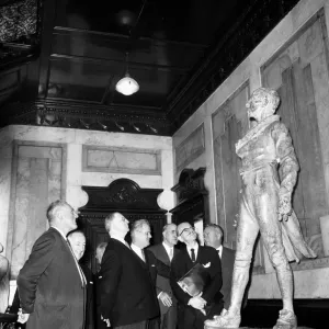 President Eamonn de Valera admires the seven foot bronze statue of Irish patriot President Eamonn de Valera admires the seven foot bronze statue of Irish patriot