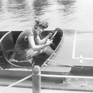 La ragazza del fiume 6 agosto 1920. La ragazza del fiume 6 agosto 1920.