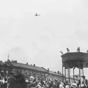 Roald Amundsens arrival in Oslo Roald Amundsen and his five companions flying Roald Amundsens arrival in Oslo Roald Amundsen and his five companions flying