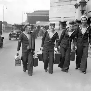 Sailors arriving at Waterloo on leave, complete with attache cases. 2 August 1929 Sailors arriving at Waterloo on leave, complete with attache cases. 2 August 1929