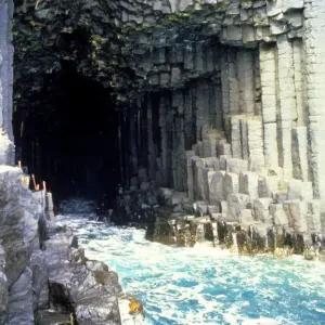 Staffa Island Print - Fingal's Cave Landscape Staffa Island Print - Fingal's Cave Landscape