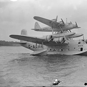 The Short - Mayo Composite, a piggy-back long-range seaplane / flying boat combination