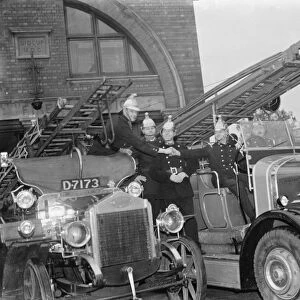 Sidcups new and old fire engines side by side 19 April 1937