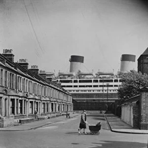 Silvertown, Westham. Between the Wars - England - London - Living Conditions. Undated