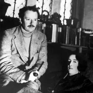 Sir Harold Nicolson and Vita Sackville-West at Sissinghurst Castle, 1932 Print Sir Harold Nicolson and Vita Sackville-West at Sissinghurst Castle, 1932 Print