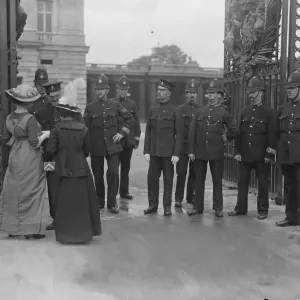 Suffragettes attempt to present a petition to the King at Buckingham Palace Lady Barkley Suffragettes attempt to present a petition to the King at Buckingham Palace Lady Barkley