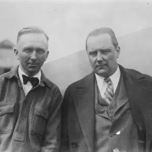 Trans Atlantic flight. Clarence Duncan Chamberlin ( November 11 1893 - October 30 or 31 1976) Trans Atlantic flight. Clarence Duncan Chamberlin ( November 11 1893 - October 30 or 31 1976)