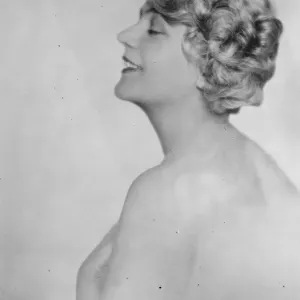Ukelele Lady for the Hungarians. Countess Erzsi Pechy, who belongs to one Ukelele Lady for the Hungarians. Countess Erzsi Pechy, who belongs to one