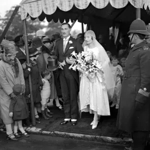 Wedding of Mr Franis Humphrey Bingham, Royal Artillery and Miss Evengeline Elliot at St Nicholas Wedding of Mr Franis Humphrey Bingham, Royal Artillery and Miss Evengeline Elliot at St Nicholas