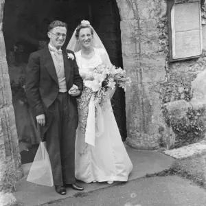 The wedding of Mr Martin O Sheffield and Miss Jean Wall. The bride and bridegroom The wedding of Mr Martin O Sheffield and Miss Jean Wall. The bride and bridegroom