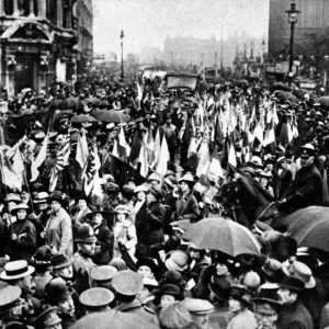 Womans Right To Serve Demonstration, on 17 July 1915, of thousands of women
