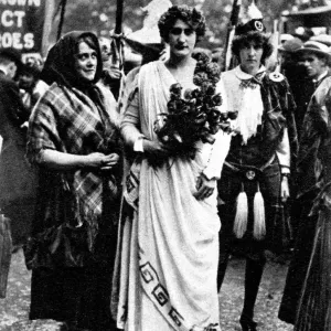 Womans Right To Serve Demonstration, on 17 July 1915, of thousands of women