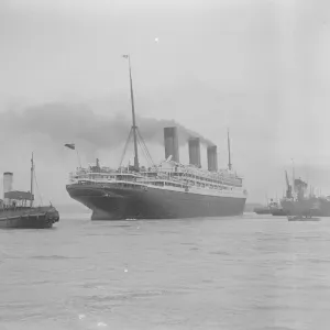 Worlds largest ship arrives at Southampton The new White Star Liner RMS Majestic Worlds largest ship arrives at Southampton The new White Star Liner RMS Majestic