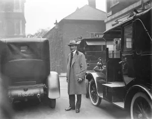 At No 10 Downing Streeton Monday Captain Frederick leaving 23 October 1922