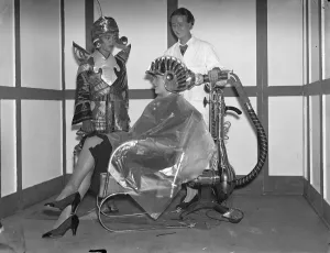 Funny Prints: 13 countries show hairdressing modes at London exhibition. Thirteen countries are