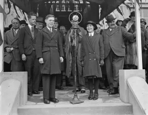 Group Prints: Two 13 year old children open council offices at Littlehampton