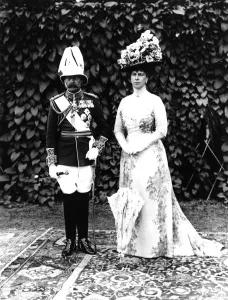 1910s Prints: 1912 A formal unpublished portrait of King George V and Queen Mary