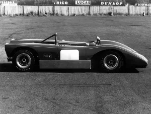 Motorcar Prints: 1971 Lola T212 2 litre sports car Group 7