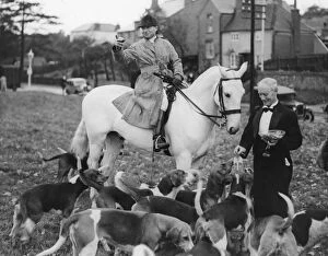 Horse Collection: 26 October 1937 Out with the R. A. (Woolwich) Draghounds Captain L. Bolton, master of the R