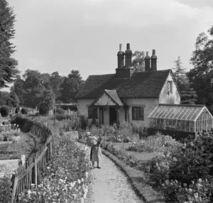 300 year old cottage in Foots Cray. 1936