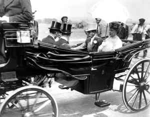 Mary Of Teck Prints: 31 May 1922 King George V and Queen Mary pictured in an open horse drawn carriage