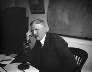 Framed Print : ?5 a minute London - New York telephone. Mr E H Shaughnessy, OBE, MIEE, Assistant Framed Print : ?5 a minute London - New York telephone. Mr E H Shaughnessy, OBE, MIEE, Assistant