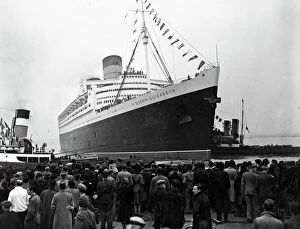 Bunting Collection: The 83, 000 ton Cunard-White Star Liner Queen Elizabeth cast off her moorings
