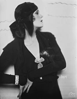 Dora Kallmus Collection: Could not abandon the stage. Mlle Jane Aubert, the leading lady Good News