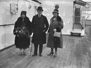 Handbag Prints: Aboard the SS Almeda at Tilbury. Lady Clarke, Sir Basil Clarke and Mrs G L Harvey