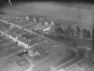 Gardens Prints: Aerial view of Horton Kirby, Kent. 1935