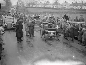 Ain t scarcer hill climb for old crocks. Ancient cars, none later than 1904, competed